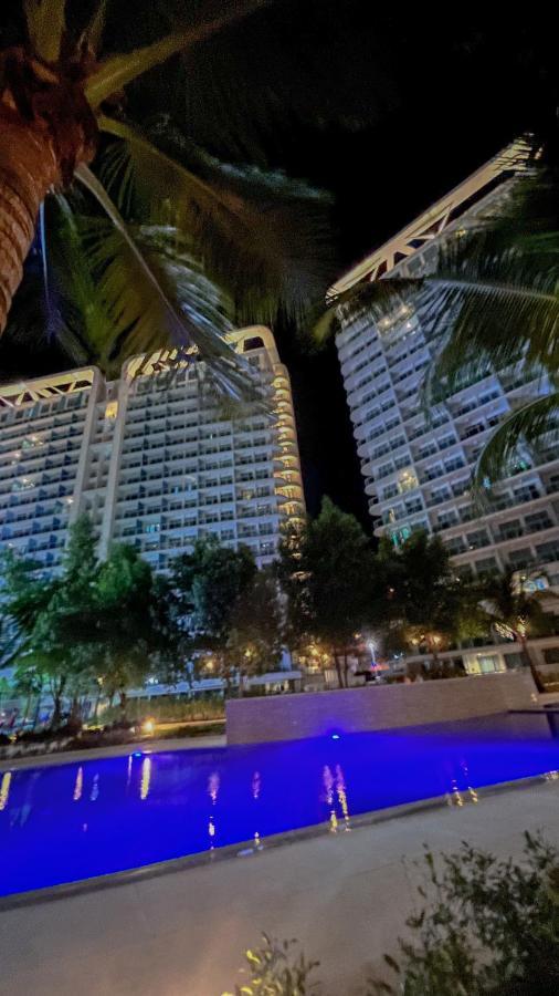 Azure Urban Resort Maui Unit Manila Exteriör bild