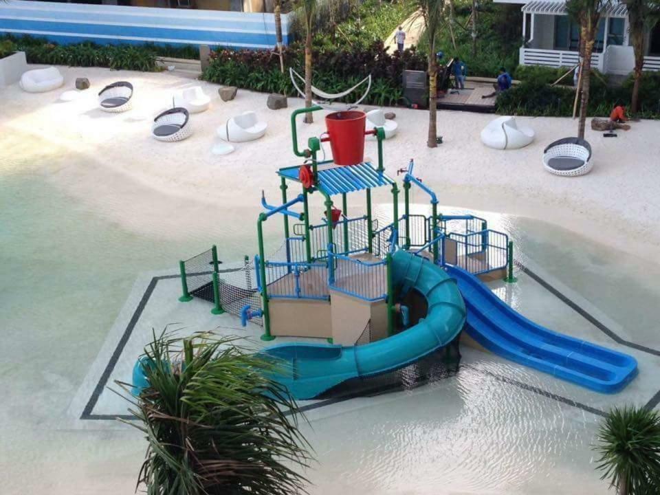 Azure Urban Resort Maui Unit Manila Exteriör bild