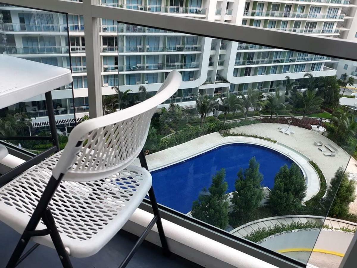 Azure Urban Resort Maui Unit Manila Exteriör bild